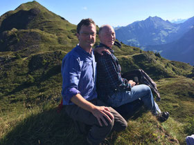 Rast auf dem Weg vom Storeggpass Richtung Arvigrat (mit meinem Bruder Werner)