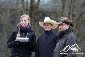 Beim Richten der Eröffnungschallenge - Michi, Noémie, Dominik (Foto: Madith Pauwels)