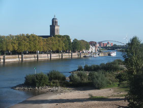 Deventer-IJssel-rivier-brug-Nederland