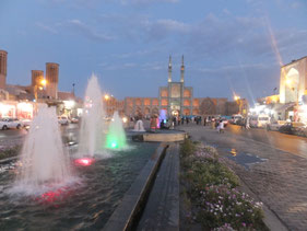Yazd-Iran-moskee-fontein