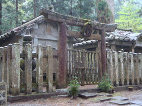 Koya-San-begraafplaats-graf-Japan