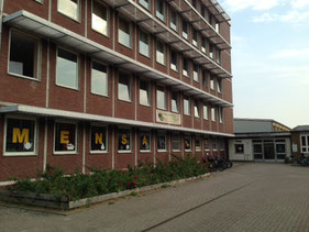 Haupteingang Grundschule