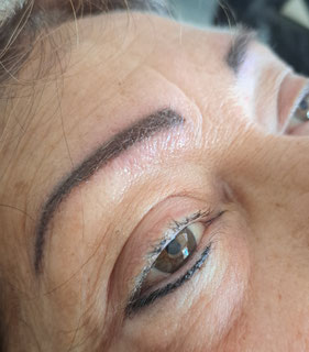 Après maquillage mix Poudré/poil et Liner bas