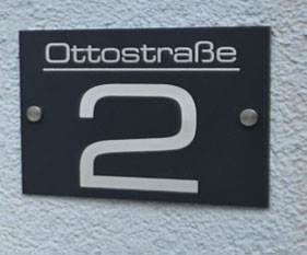 Strassenschild Ottostr. 2