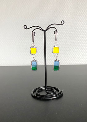 Boucles d'oreilles en vitrail Tiffany (12€)