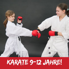 Kinder im Karate Anzug