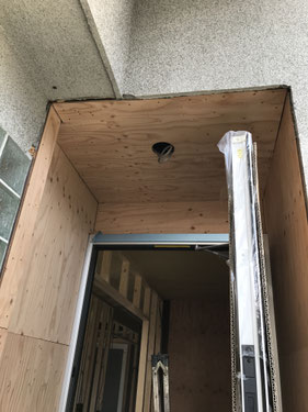 玄関ドア交換
