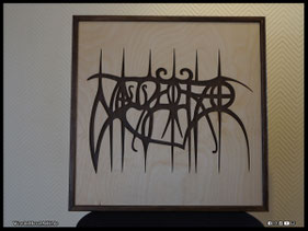 WoodnMetalART Scrollsaw Dekupiersäge Holzlogo Nagelfar Black Metal