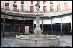 Fuente de la  Plaza Redonda de Valencia antes de la remodelación..