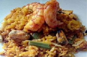 Paella de arroz y marisco  de la Comunidad Valenciana
