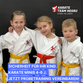 Kinderkarate Singen, Mädchen im Karate Anzug die lachen, Spaß, Freude an der Bewegung. Konzentration. Kammpfsort, Sicherheit, Koordination. Selbstverteidigung. 