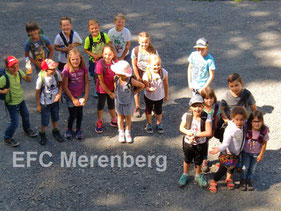 Gruppenbild der Kinder im Tierpark