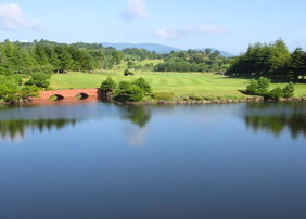五浦庭園カントリークラブ (名物ホール) 17番 PAR4