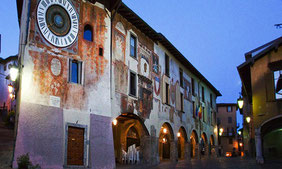 Clusone Danza Macabra Oratorio dei disciplini Orologio Planetario