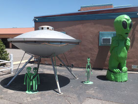 Roswell-aliens-groene-figuren-vliegende-schotel-Verenigde-Staten