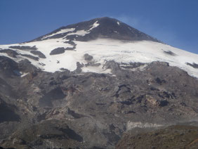 Villarica-de-Pucon-vulkaan-bergen-sneeuw-Chili