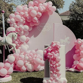 Allestimento palloncini colorati per compleanno a Roma