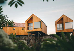 Designerhütten in der Hattvika Lodge