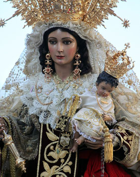 Nuestra Señora del Carmen en su Procesión Triunfal