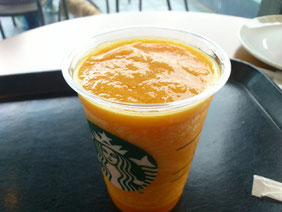 マンゴーパッションティーフラペチーノ