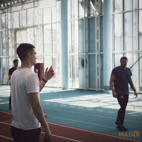 Neben Michael Pohl trainiert David Corell auch Kevin Kranz beim Sprinttraining