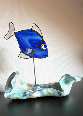 Poisson en vitrail sur socle céramique (55€)