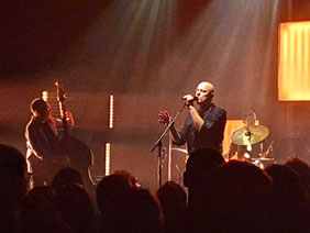 séquence musique et société de consommation Lumière