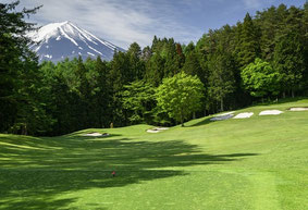 河口湖カントリークラブ (名物ホール) 6番 PAR3