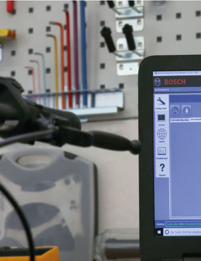 e-Bike Werkstatt Service - e-motion e-Bike Welt Berlin-Steglitz