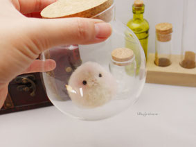 羊毛フェルト ケサランパサラン