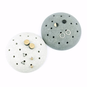 Concrete Stud Earring Display Tray by PASiNGA