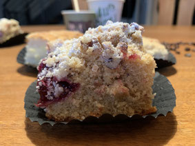 Kuchenstück: Walnuss-Kirsch