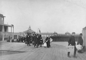 Ellis Island 1900
