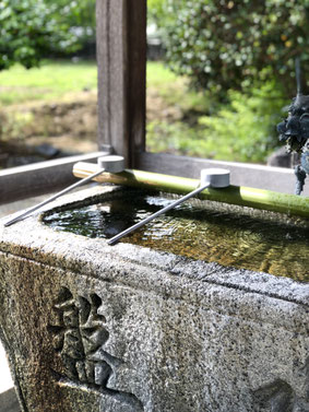 壷井八幡宮の水盤舎