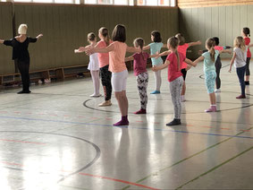 Mitmachtheater an der Meußdoeffer Grundschule - Kooperation mit den "Kleinen PrinZen", Bilder & Realsierung: Peter Dorsch Bayreuth