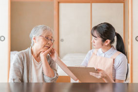 口腔機能が衰えるとどうなるの？