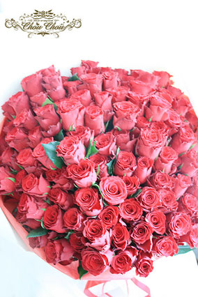 プロポーズ　１０８本のバラ　花束　ディズニーランドホテル　配達　オーダーフラワー  シュシュ　chouchou