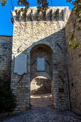 Castello di Campello Alto: Porta di ingresso