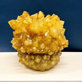 SOLD. Medium Vase Height 27 cm Diameter 28 cm