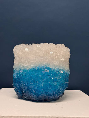 SOLD. Medium Vase Ombre Turquoise Height 26 cm Diameter 26 cm Weight 12 kg