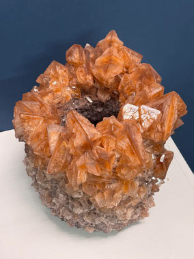 SOLD. Medium Vase Mokka Height 32 cm Diameter 29 cm Weight 18 kg