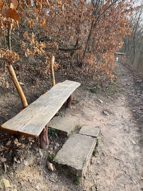 defekte Bank Vorderer Hainweg
