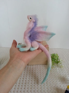 羊毛フェルト　フェアリードラゴン　紫陽花