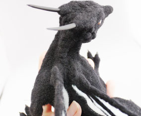 羊毛フェルト ドラゴン リアル 凹凸