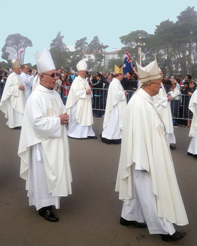Prozession Fatima Bischof Jahrestag Erscheinung Feierlichkeiten