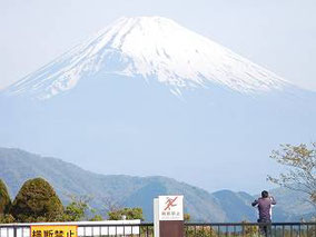 箱根ターンパイクを登りきったところでトイレ休憩。箱根の山はやはり厳しかったです。
