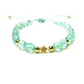 Lucite Green und goldener Stern - Perlenarmband in Mint Türkis golden Perlen und einem goldenem Sternchen mit Makramee Verschluss