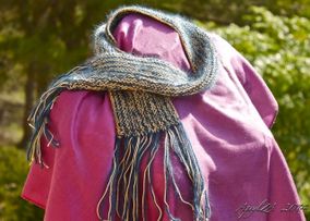 0150: Luxurious Art Deco Angora & Viscose Scarf 30€