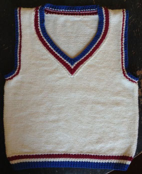 Item 0177: Child's Classic Sleeveless Pullover for 65cm chest 100% machine-washable wool 80€