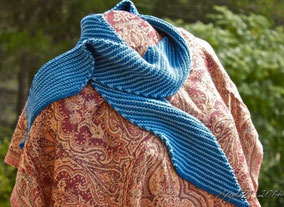 Item 0151: Stylish Art Nouveau Diagonally-Striped Wool Scarf 25€